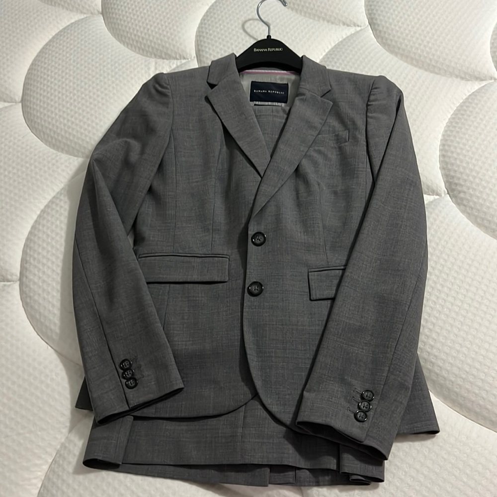 Banana Republic 3 piece suit
